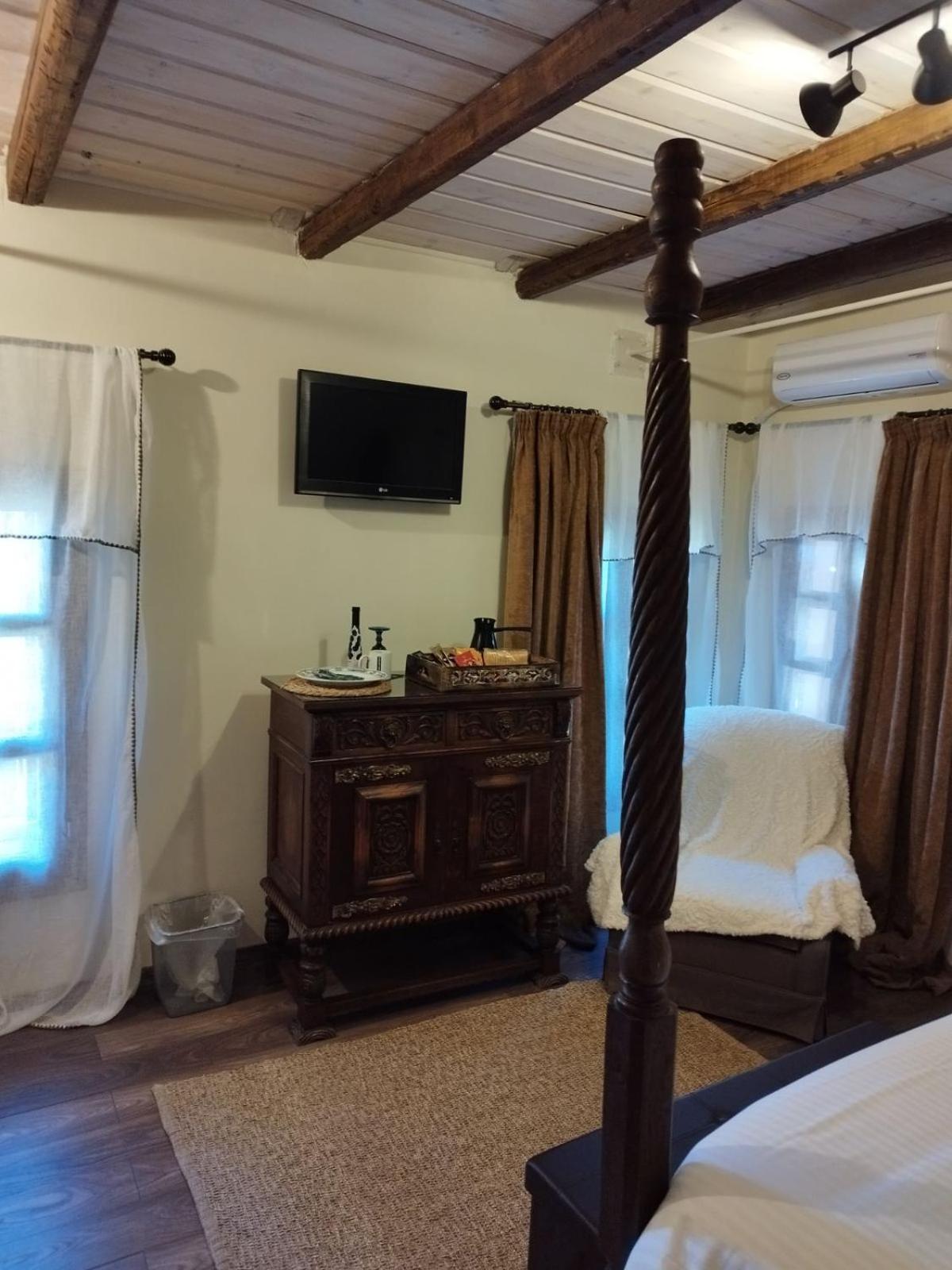Theopetra Home Pokoj fotografie