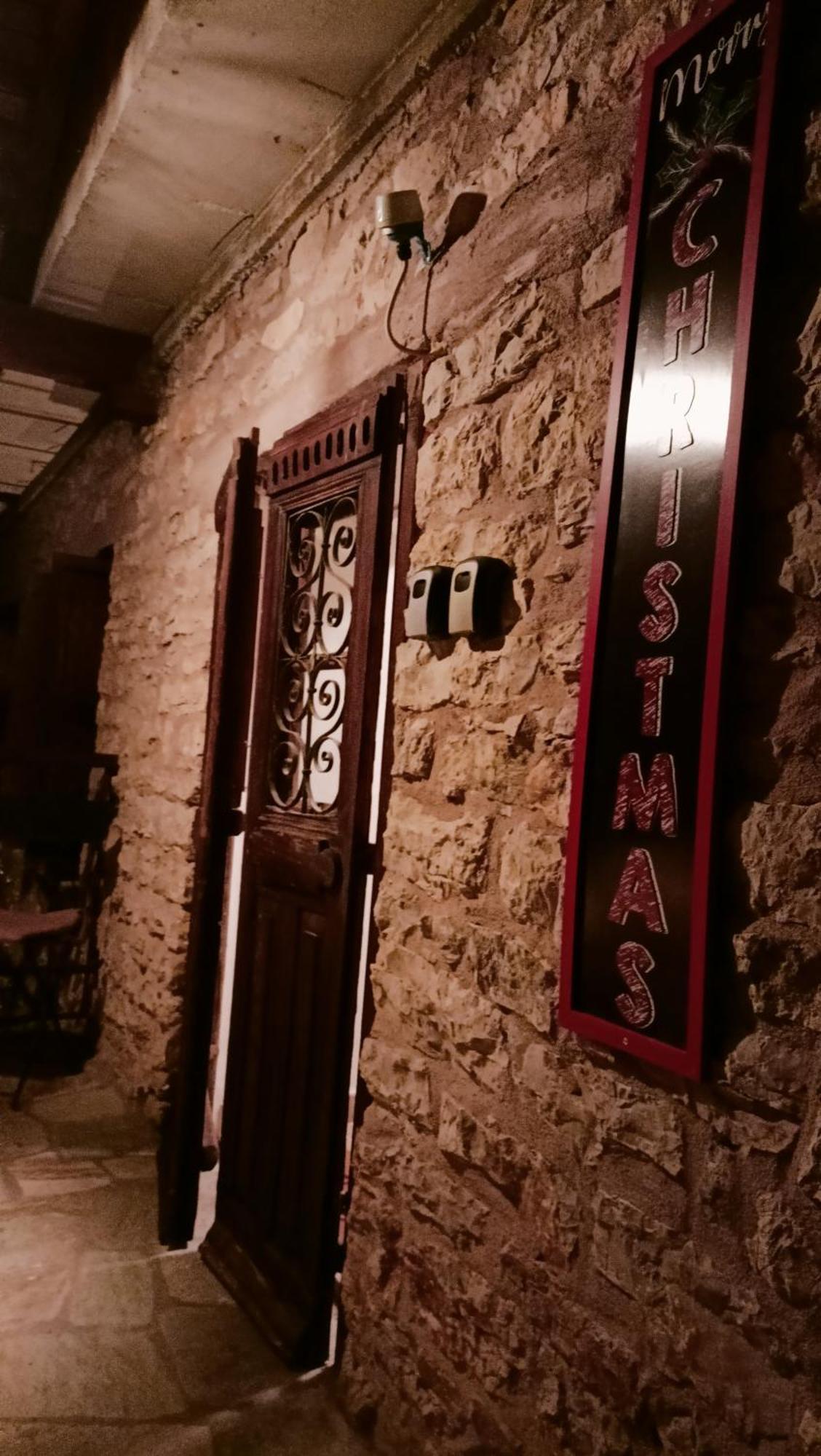 Theopetra Home Pokoj fotografie